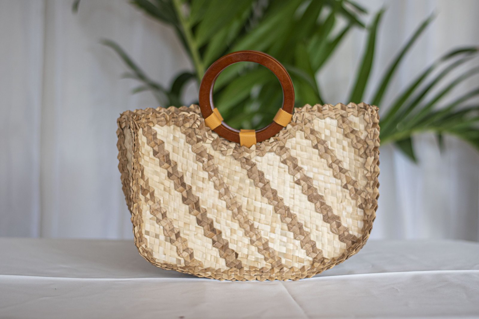 Anthropologie Tortoise Shell Handle Bag Refined Hold Tortoiseshell